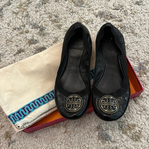 Tory Burch Shoes - Black patent & gold Tory Burch flats